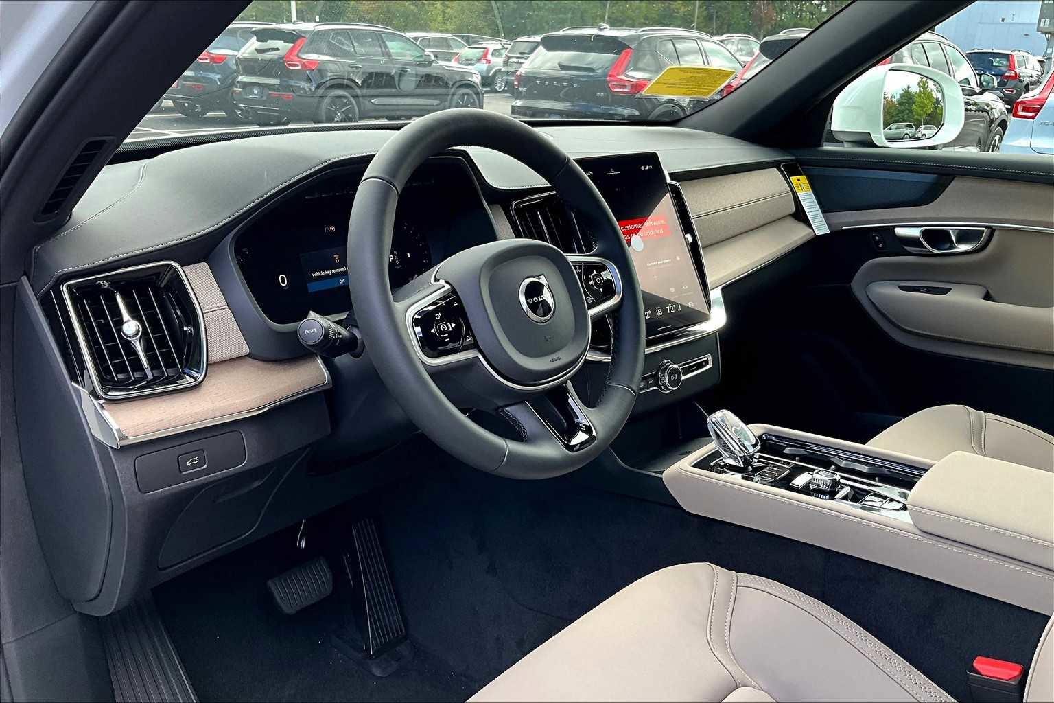 New 2026 Volvo XC90 B6 Plus image 9