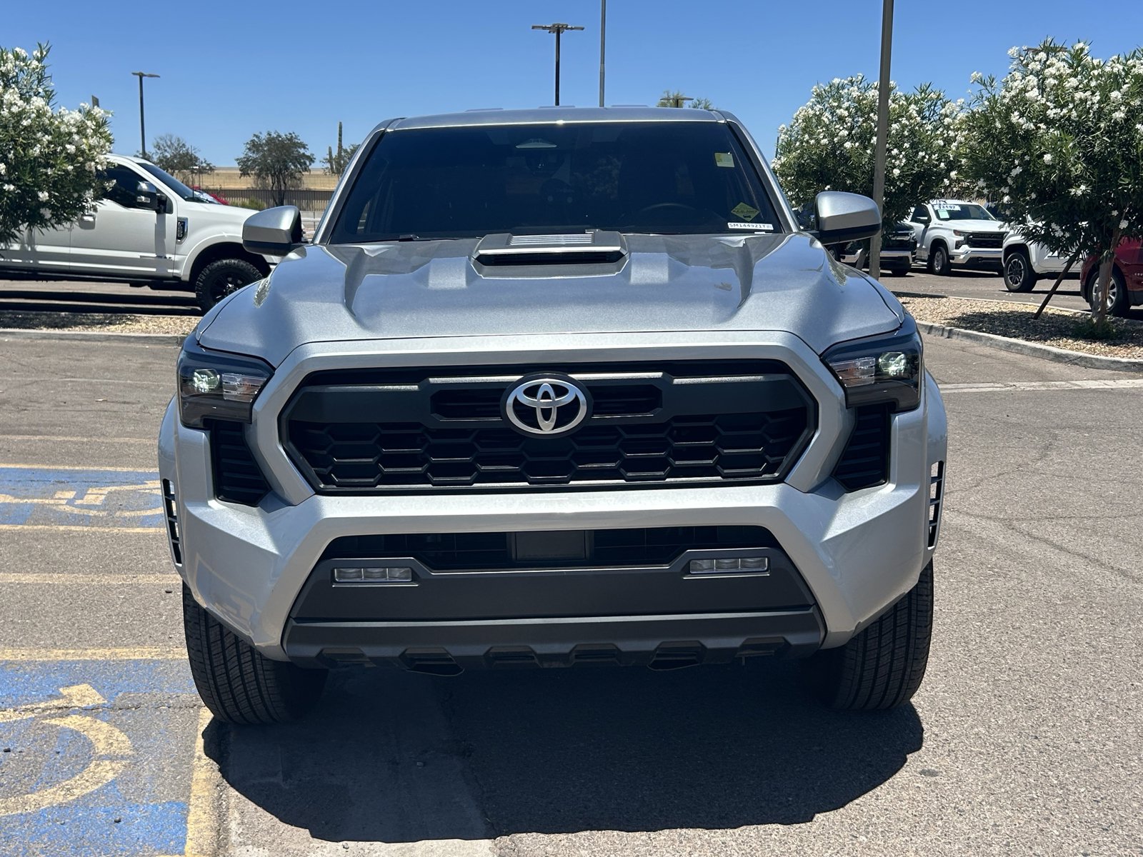 Used 2025 Toyota Tacoma TRD Sport AWD/4WD image 8