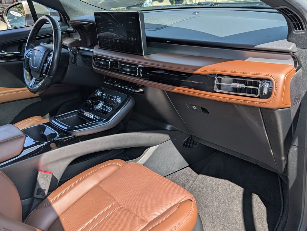 Certified 2023 Lincoln Nautilus Reserve w/ Equipment Group 201A image 16