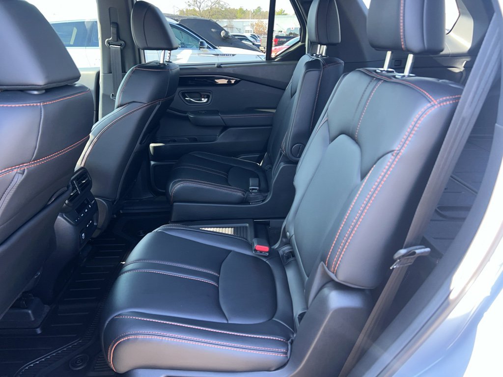 Certified 2025 Honda Pilot TrailSport image 20