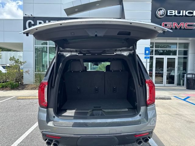 Used 2024 GMC Yukon Denali Ultimate AWD/4WD image 8