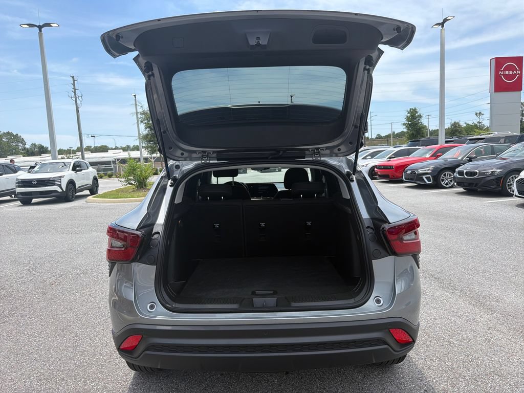 Used 2026 Chevrolet Trax LS w/ LS Convenience Package FWD image 12