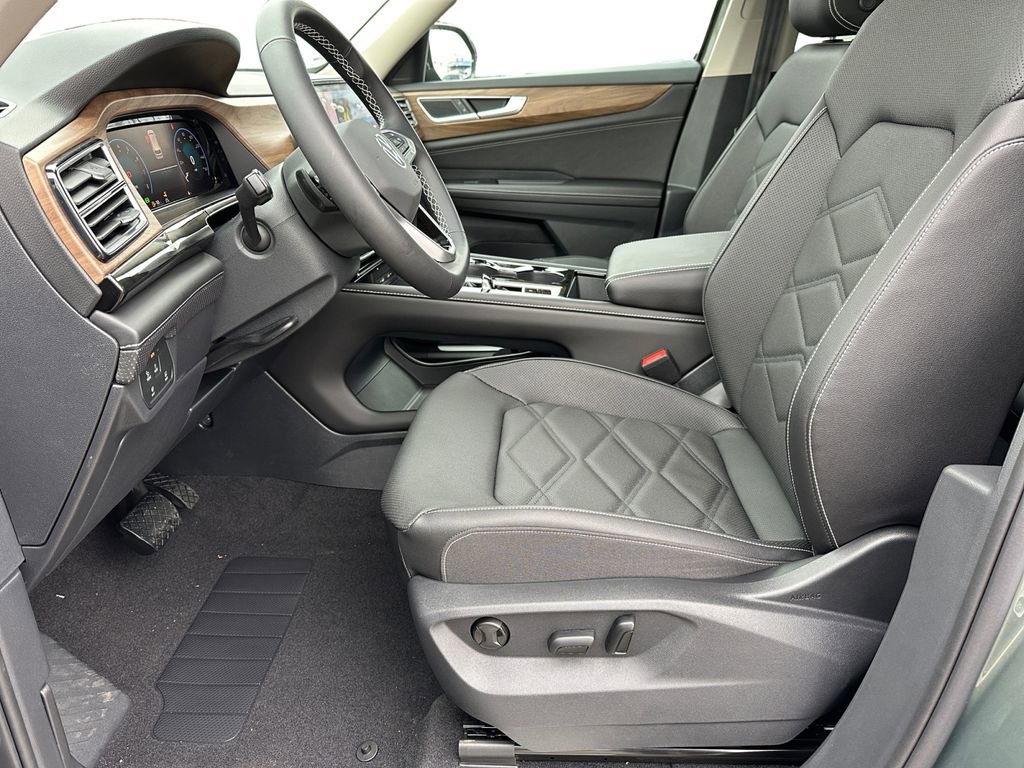 New 2026 Volkswagen Atlas SE image 9