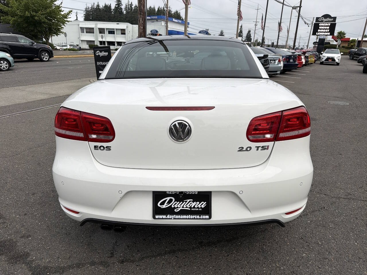 Used 2013 Volkswagen Eos Lux FWD image 4