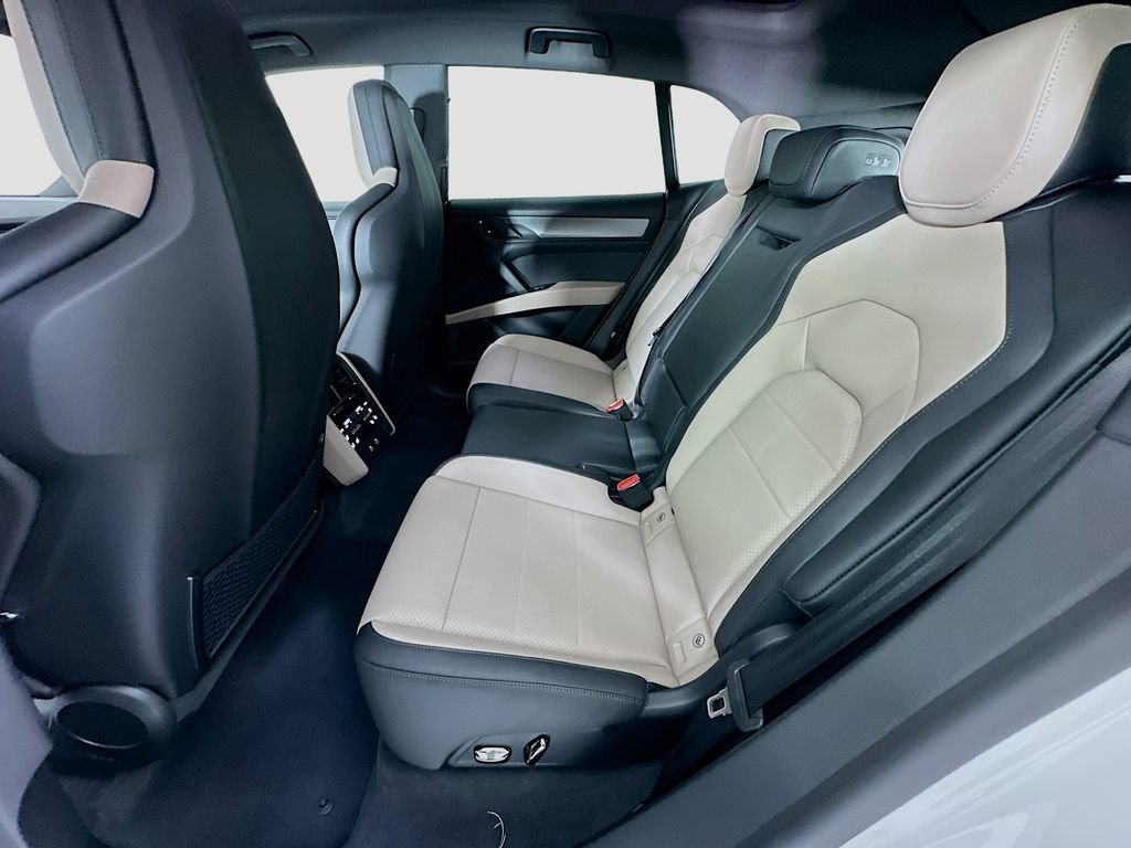 New 2026 Porsche Cayenne Electric AWD/4WD image 24
