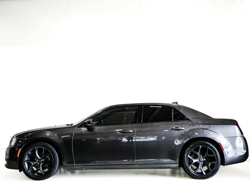 Used 2023 Chrysler 300 S RWD image 6
