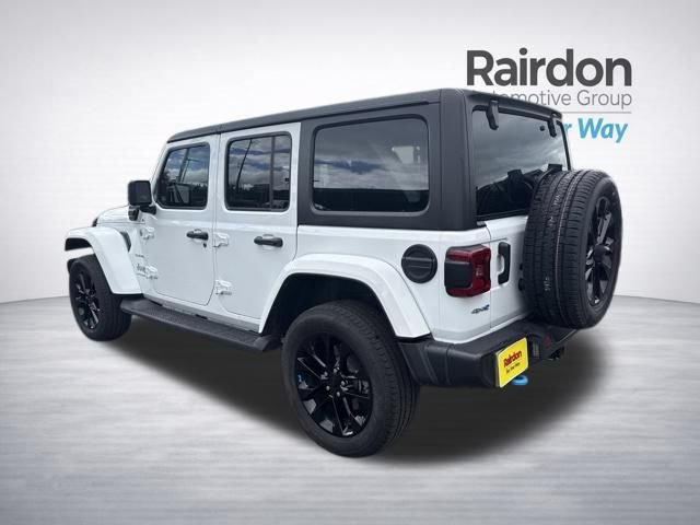 Used 2023 Jeep Wrangler Unlimited Sahara w/ Cold Weather Group AWD/4WD image 5