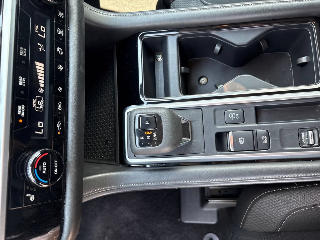 Used 2025 Nissan Pathfinder SV FWD image 20