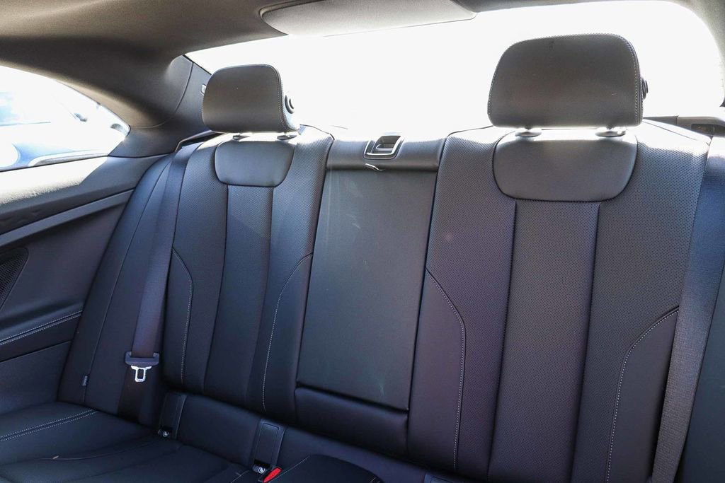 Used 2025 BMW 230i Coupe w/ Premium Package RWD image 20