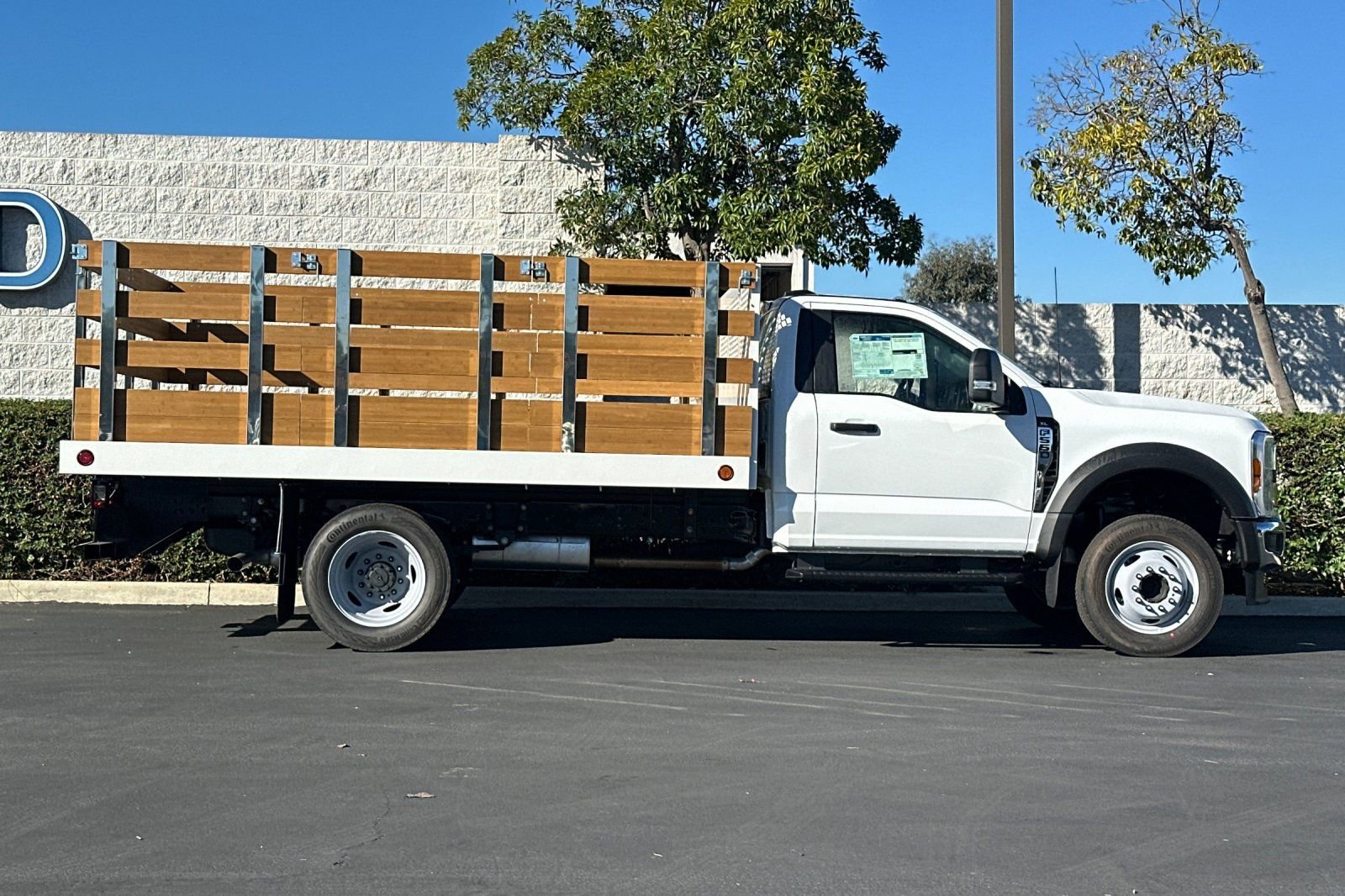 New 2025 Ford F550 2WD Regular Cab Super Duty image 3