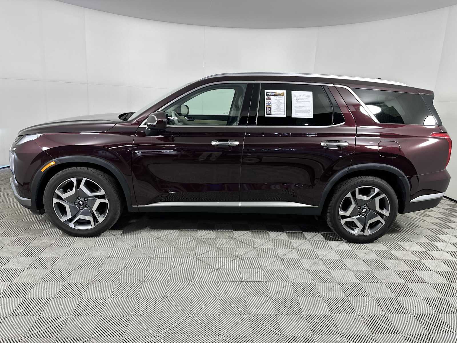 Used 2024 Hyundai Palisade Limited image 5