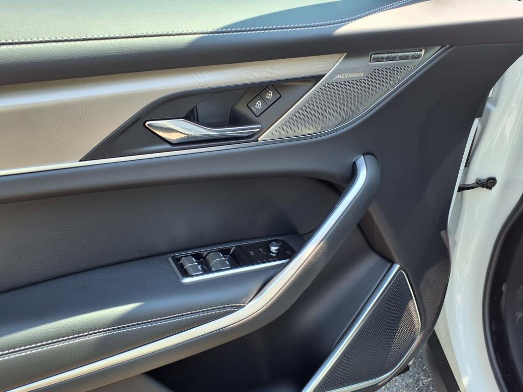 New 2026 Jaguar F-PACE R-Dynamic S image 10