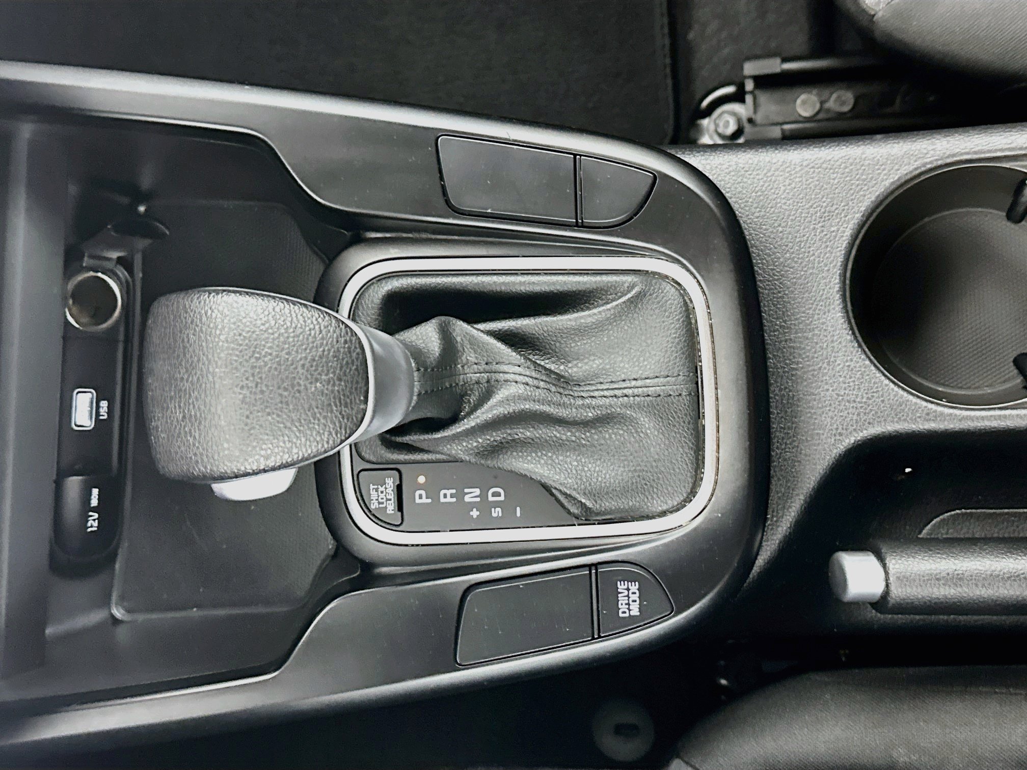 Used 2025 Kia Soul LX w/ LX Technology Package FWD image 24