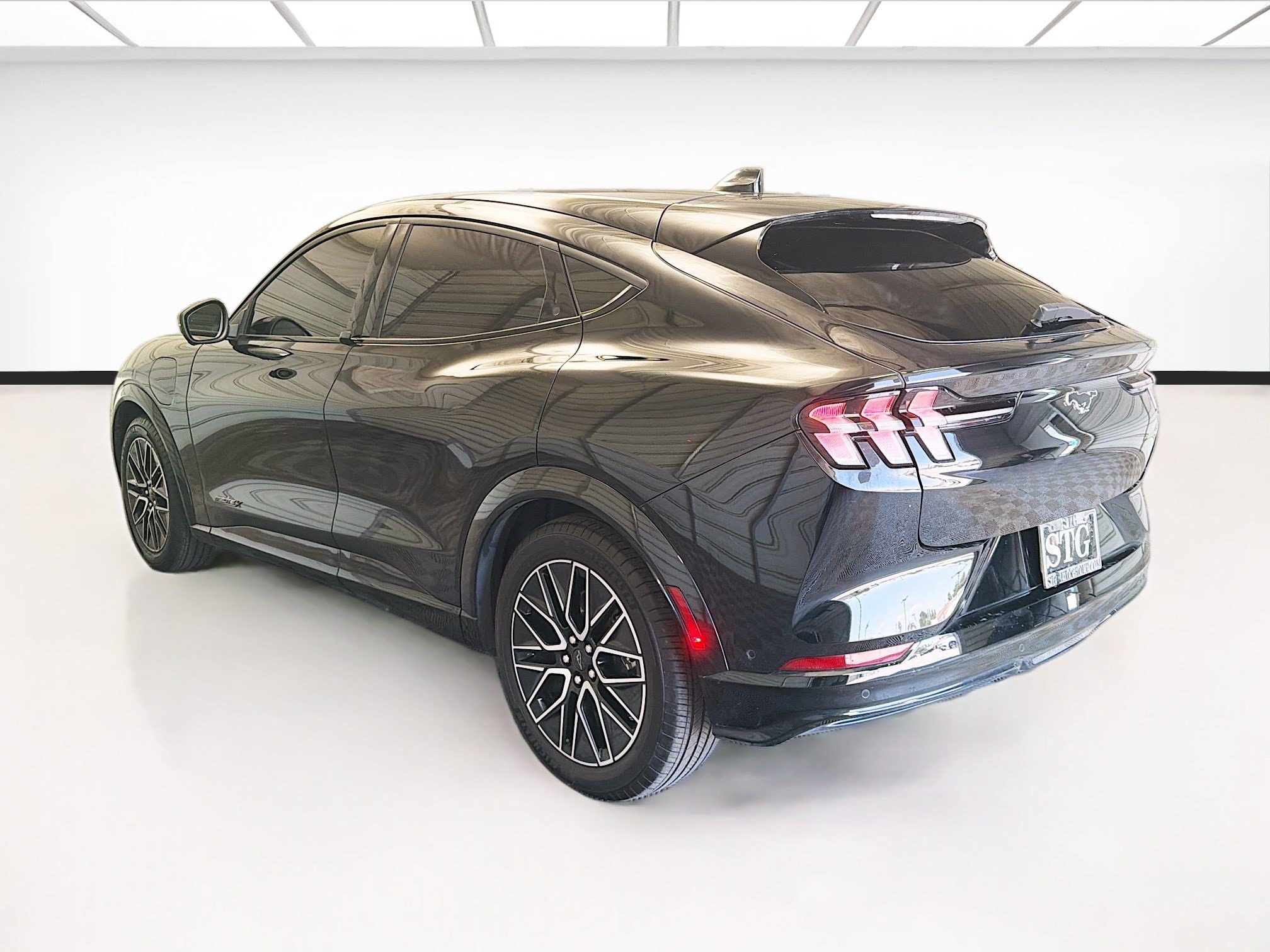 Used 2024 Ford Mustang Mach-E Premium RWD image 6