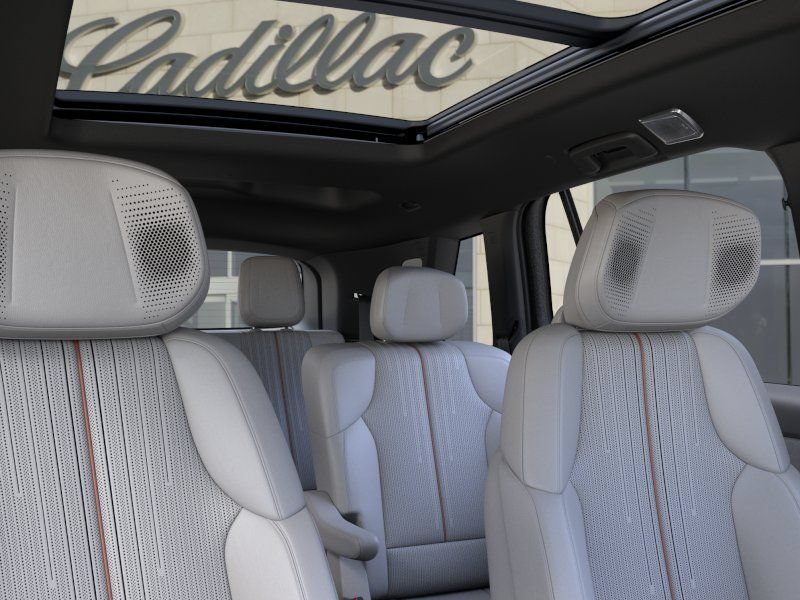 New 2027 Cadillac Vistiq Sport w/ LPO, Floor Liner Package AWD/4WD image 24