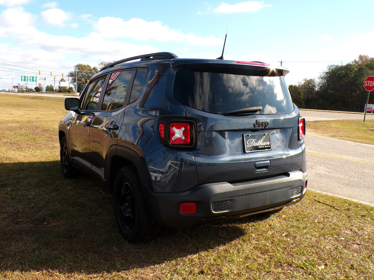Used 2020 Jeep Renegade Altitude image 5