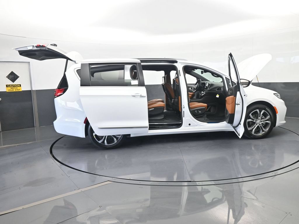 New 2026 Chrysler Pacifica Pinnacle FWD image 72
