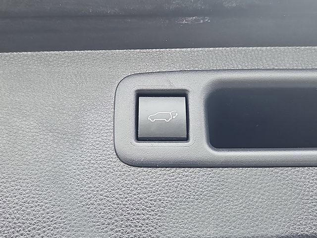 Used 2022 Toyota Highlander XLE image 19