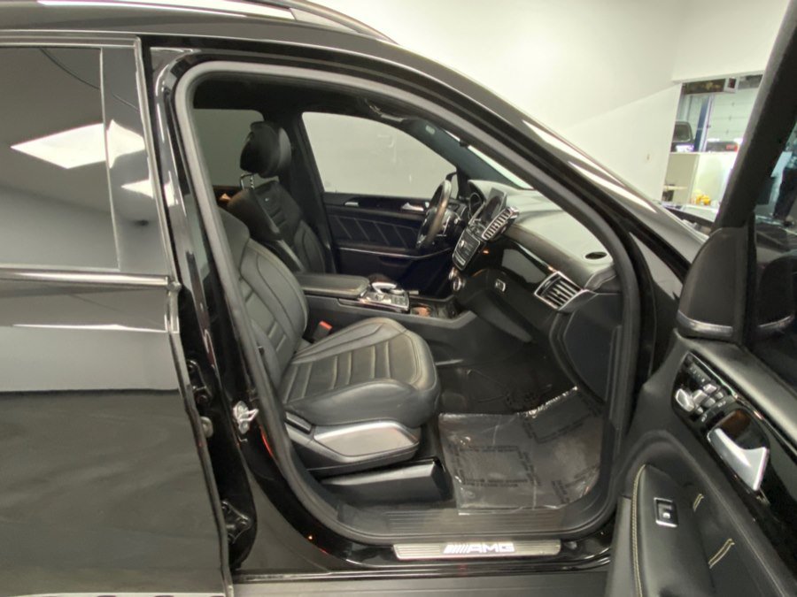 Used 2019 Mercedes-Benz GLS 63 AMG 4MATIC w/ AMG Night Styling Package image 23