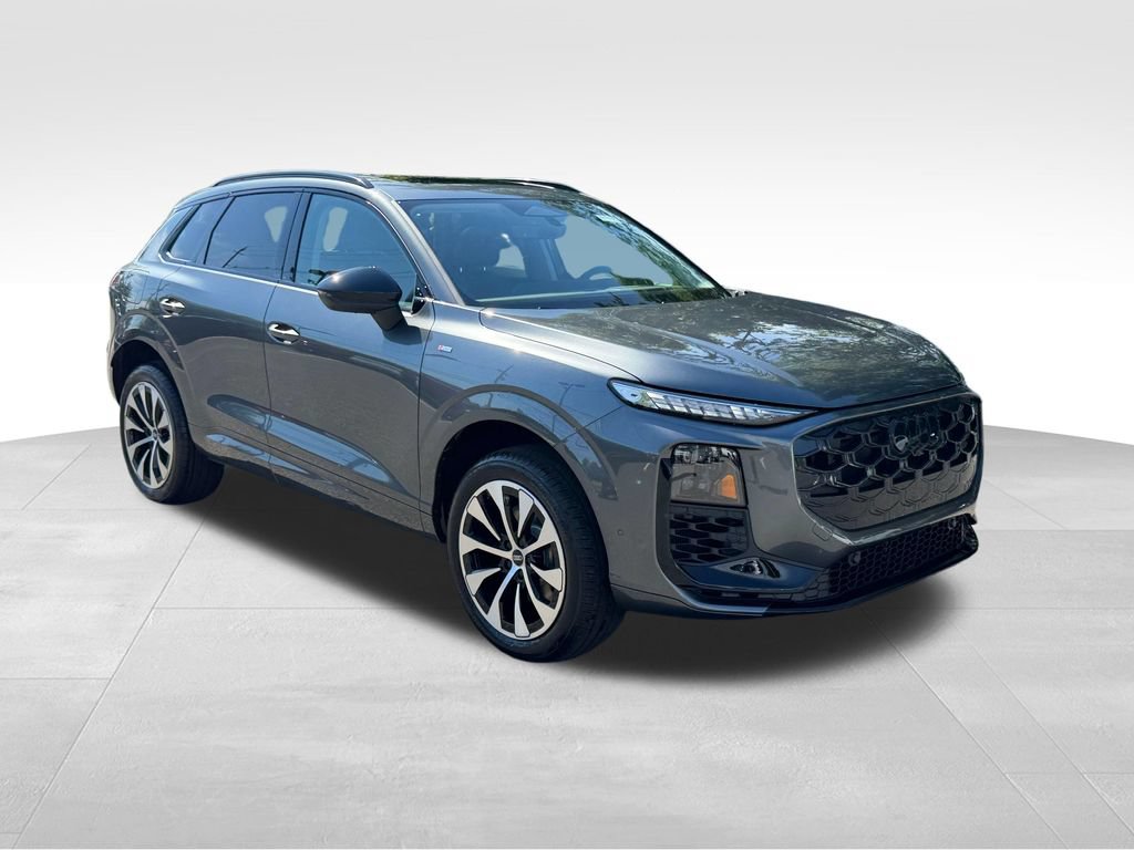 New 2026 Audi Q3 quattro 2.0T AWD/4WD image 3