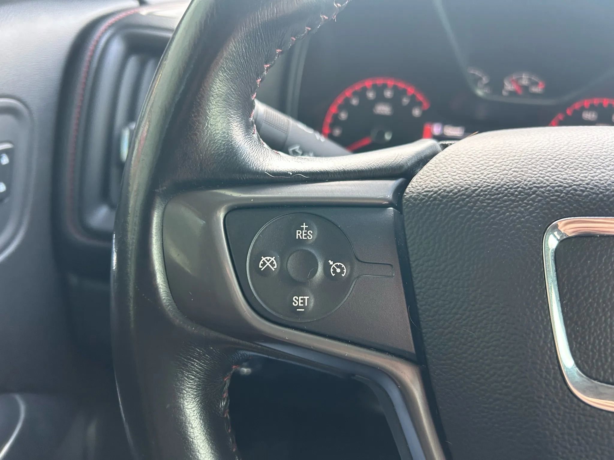 Used 2016 GMC Canyon SLE w/ All Terrain Adventure Package AWD/4WD image 6