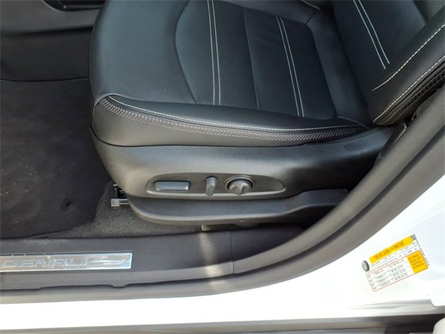 Used 2024 GMC Terrain Denali w/ Denali Premium Package image 5