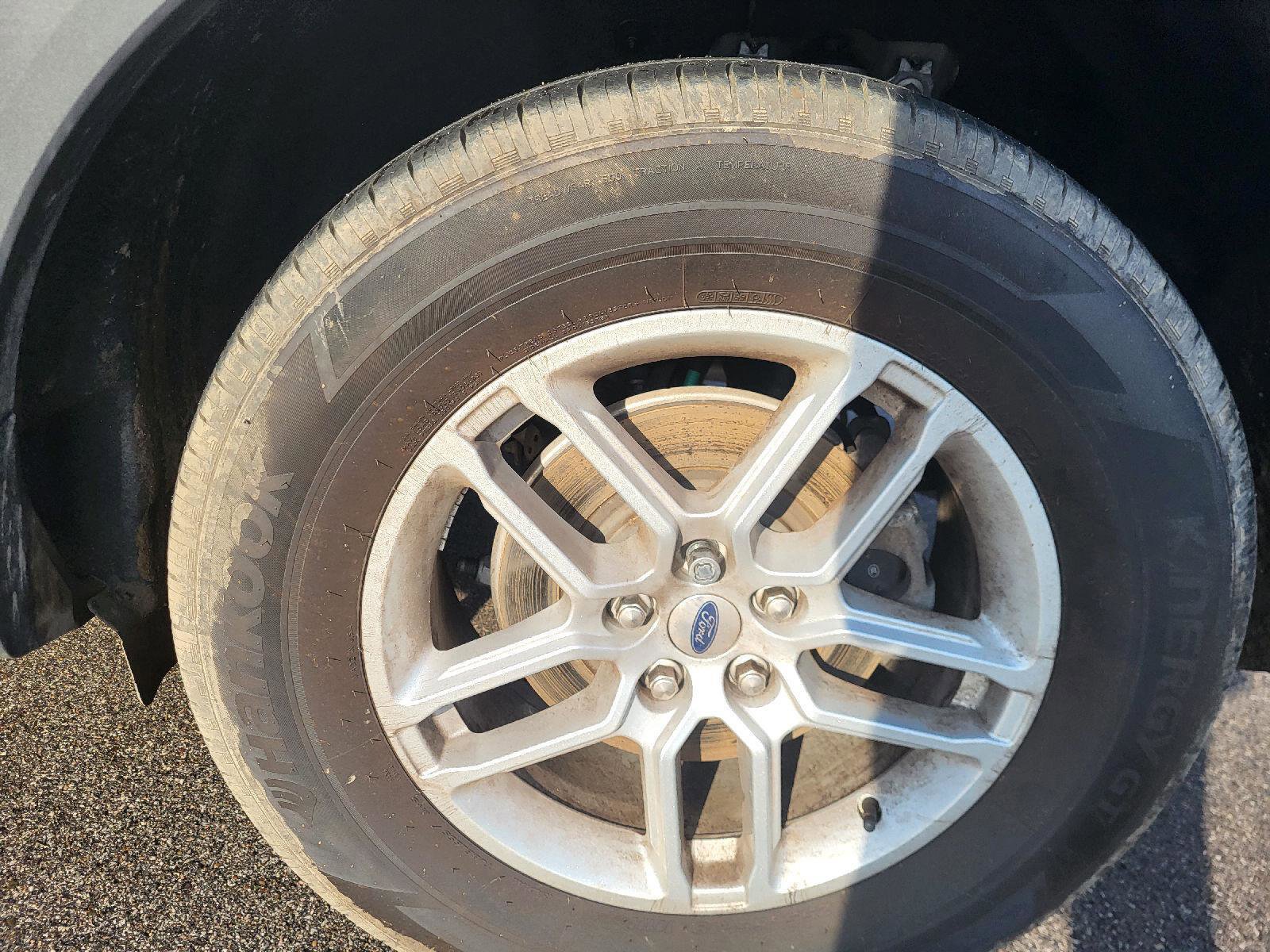 Used 2025 Ford Explorer Active image 17