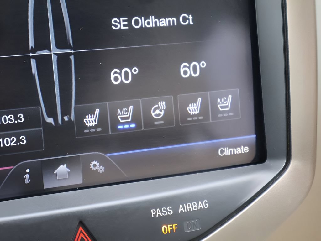 Used 2011 Lincoln MKX 2WD w/ 102A Rapid Spec Order Code image 25
