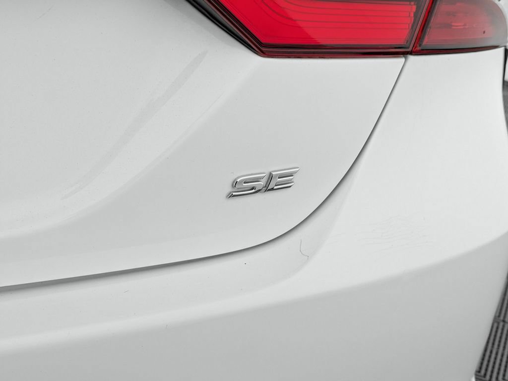 Certified 2023 Toyota Camry SE image 13