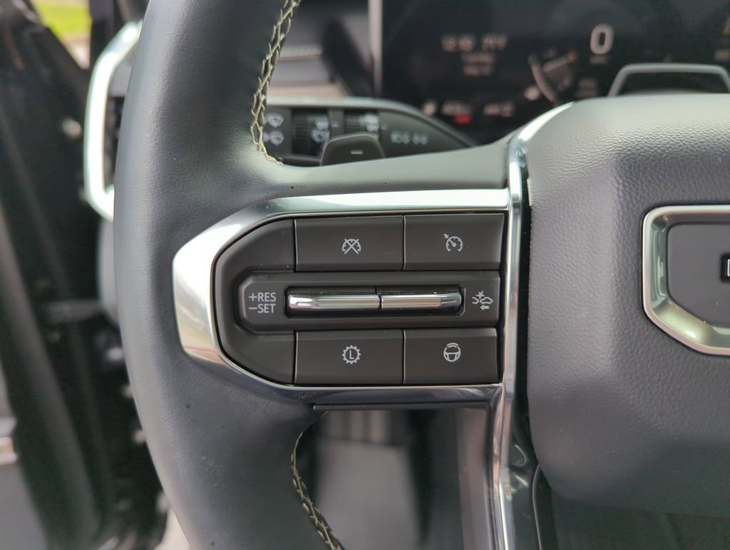 Used 2025 GMC Acadia Denali w/ Super Cruise Package AWD/4WD image 22