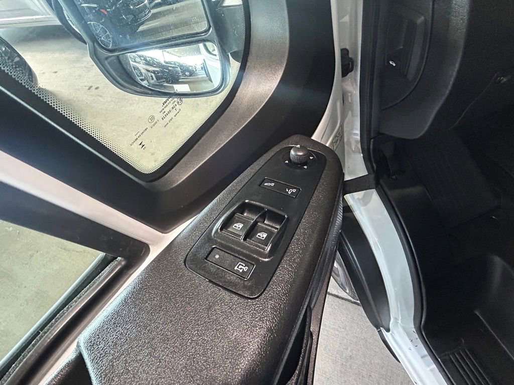 Used 2025 RAM ProMaster 2500 w/ Convenience Group image 24