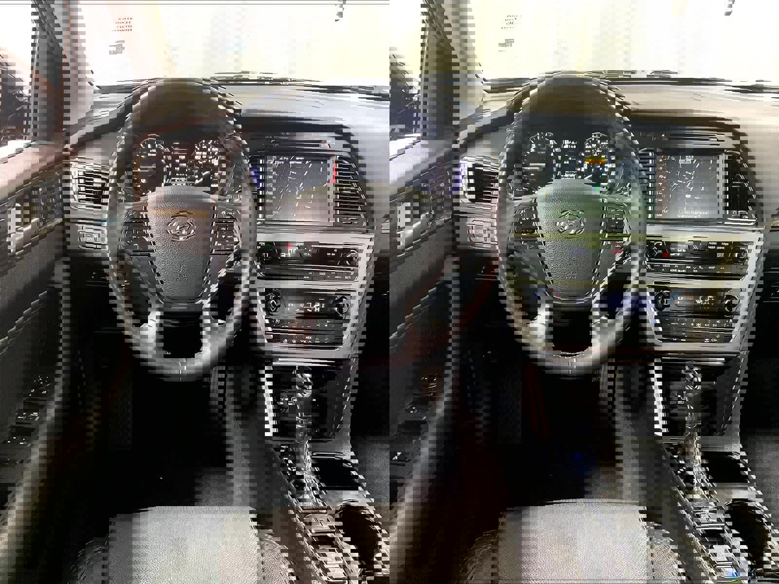 Used 2016 Hyundai Sonata Limited w/ Option Group 05 image 17