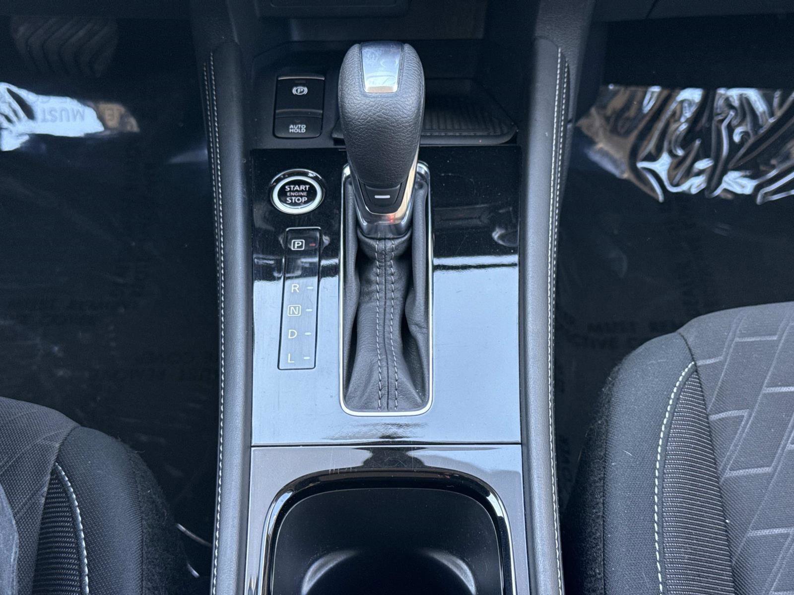 Used 2024 Nissan Kicks SV image 7