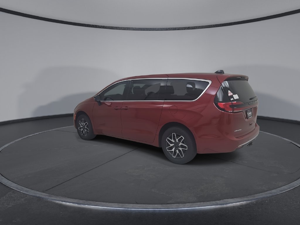 New 2027 Chrysler Pacifica Limited w/ Family Tech Group AWD/4WD image 10