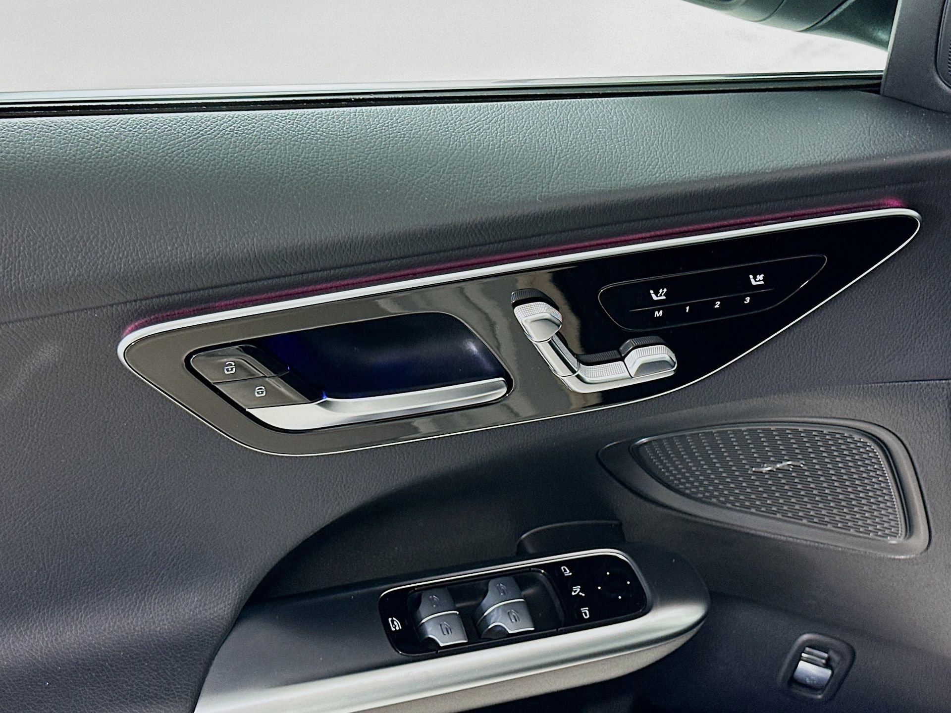Used 2023 Mercedes-Benz C 300 Sedan image 18