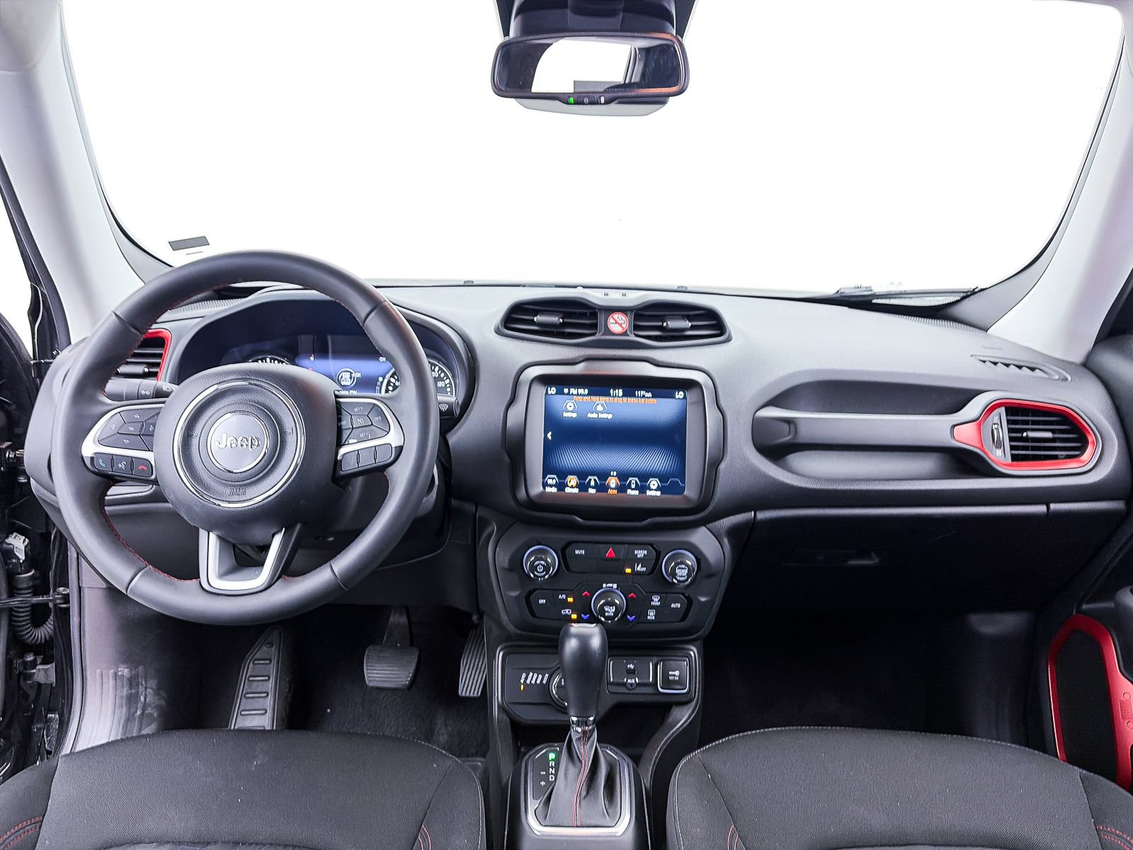 Used 2023 Jeep Renegade Trailhawk AWD/4WD image 25
