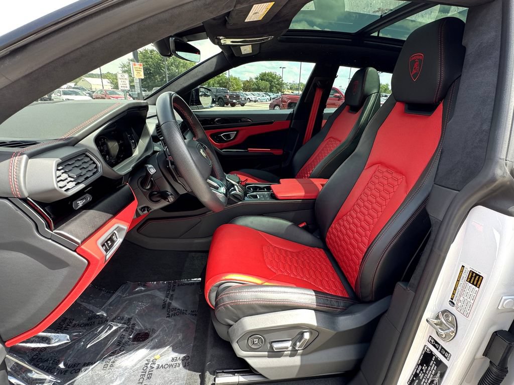 Used 2022 Lamborghini Urus AWD/4WD image 17