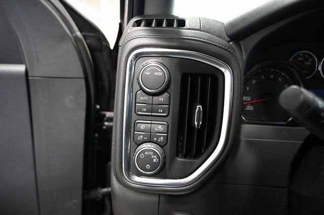 Used 2020 Chevrolet Silverado 1500 LT Trail Boss w/ Midnight Edition image 25