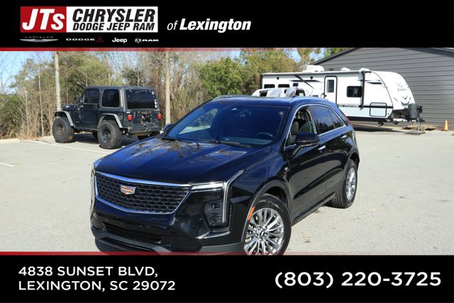 Used 2024 Cadillac XT4 Premium Luxury image 1