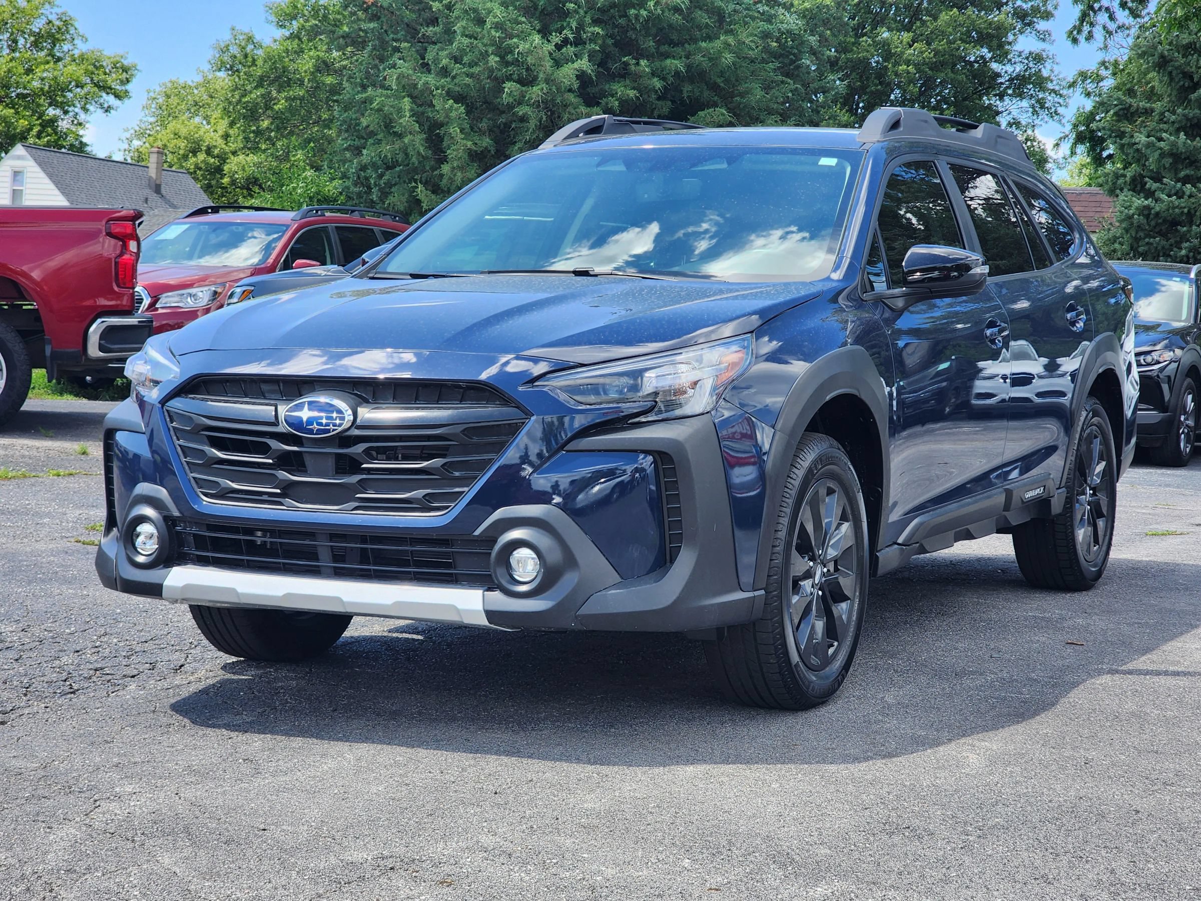 Used 2023 Subaru Outback Onyx Edition AWD/4WD image 3
