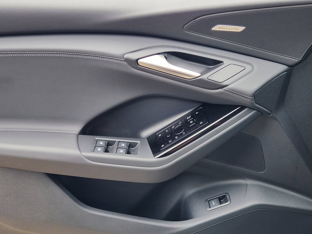 New 2027 Audi Q6 e-tron Premium Plus AWD/4WD image 26