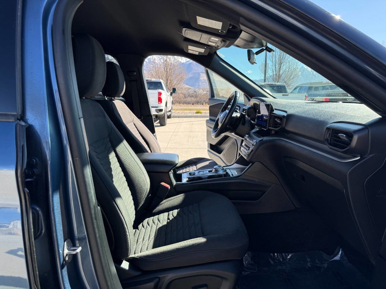 Used 2020 Ford Explorer XLT w/ Comfort Package image 28