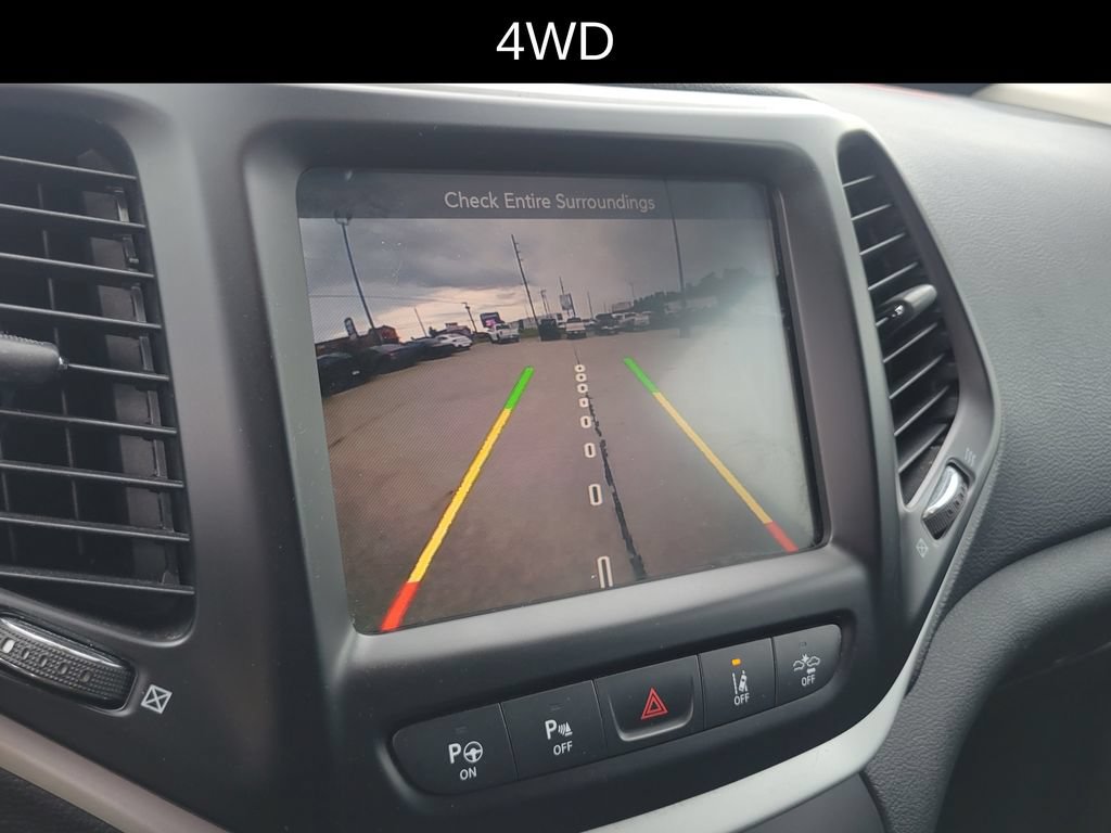Used 2015 Jeep Cherokee Trailhawk w/ Comfort/Convenience Group AWD/4WD image 27