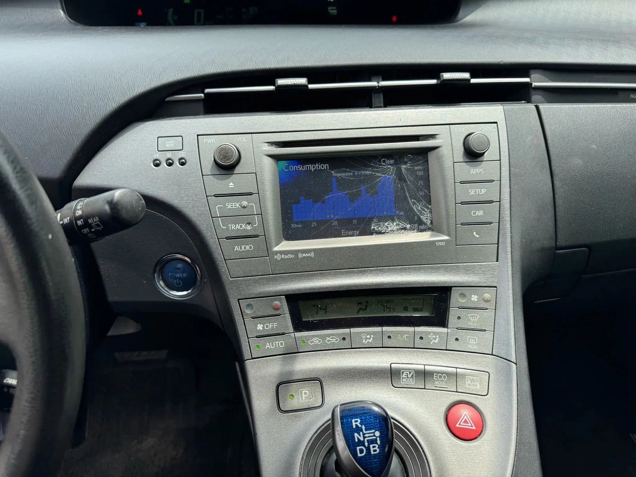 Used 2015 Toyota Prius Five image 17