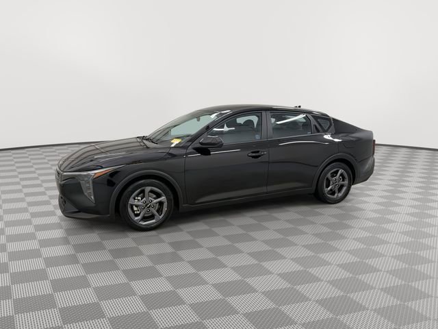 Used 2025 Kia K4 LXS image 5