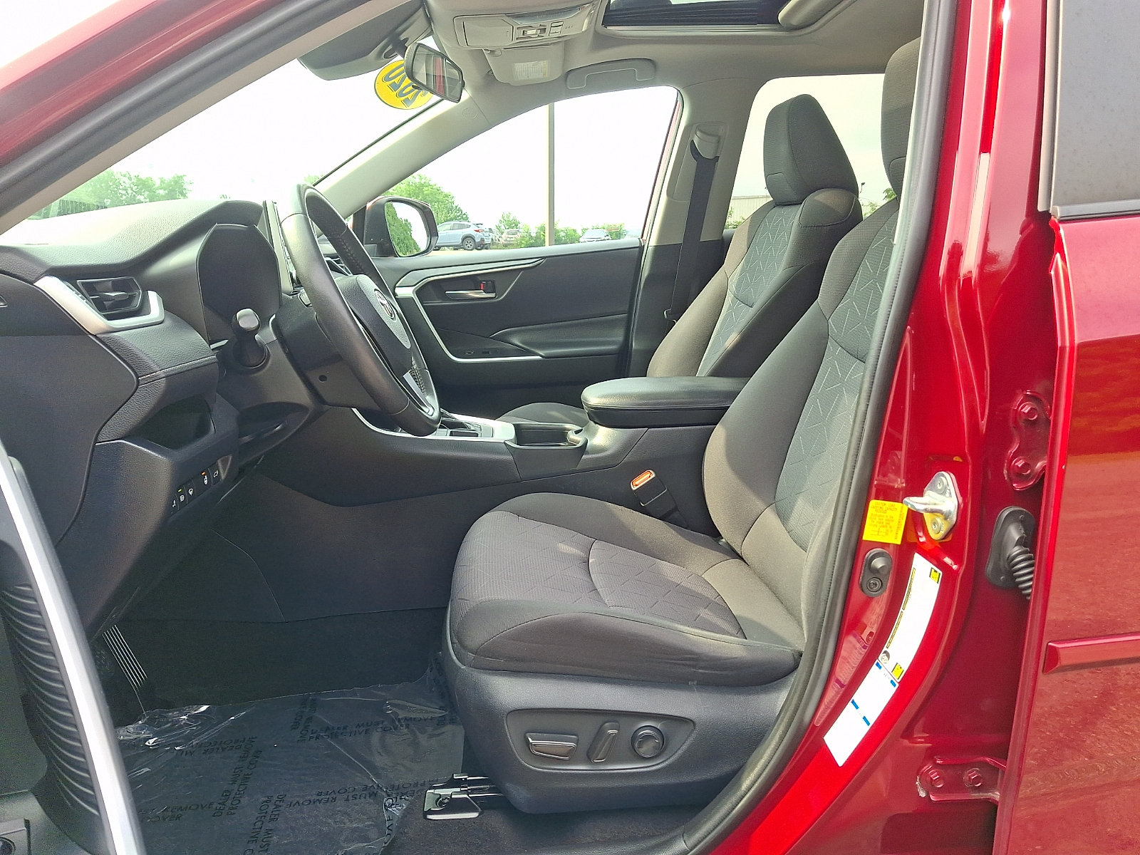 Used 2020 Toyota RAV4 XLE w/ Convenience Package AWD/4WD image 14