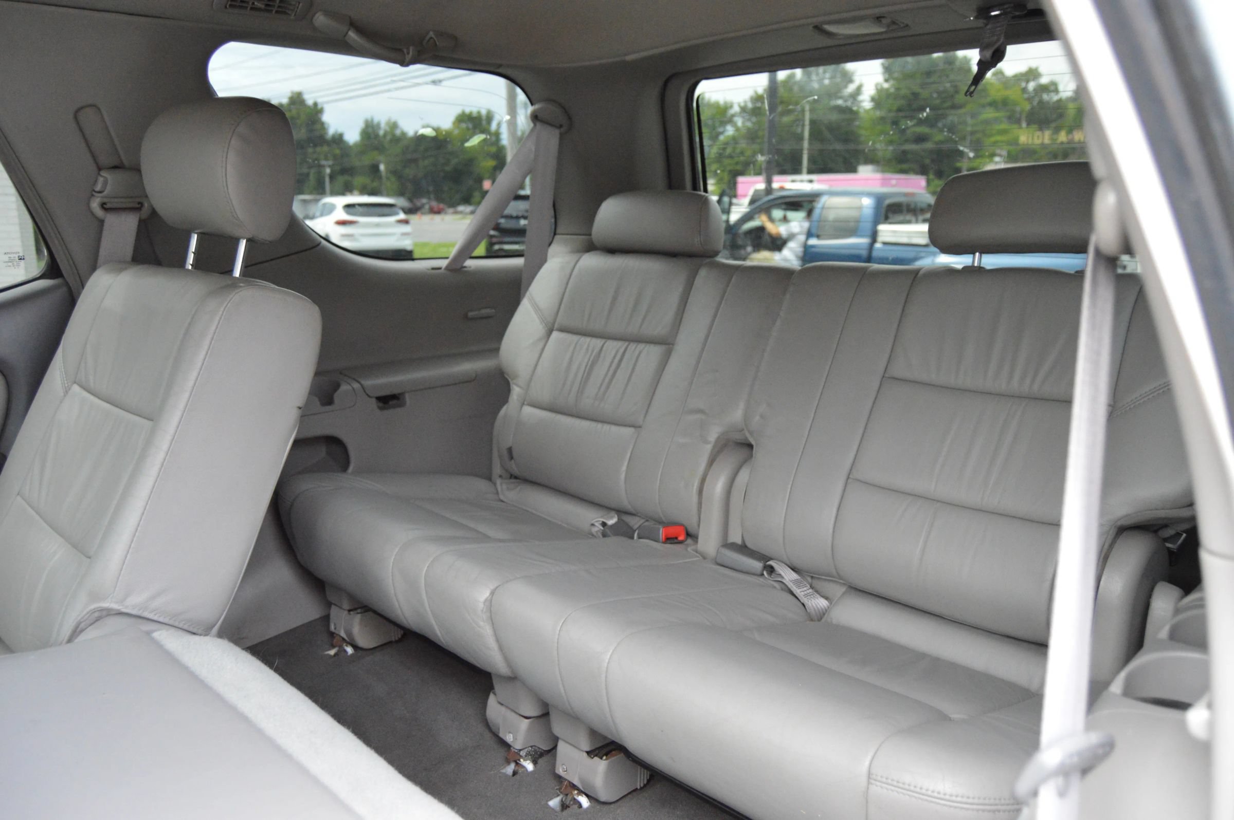 Used 2002 Toyota Sequoia Limited RWD image 20