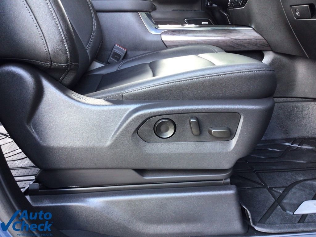 Used 2025 Chevrolet Silverado 2500 LTZ w/ LTZ Convenience Package image 16