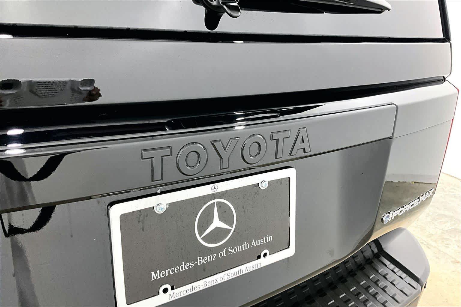 Used 2025 Toyota Land Cruiser w/ Premium Package AWD/4WD image 18