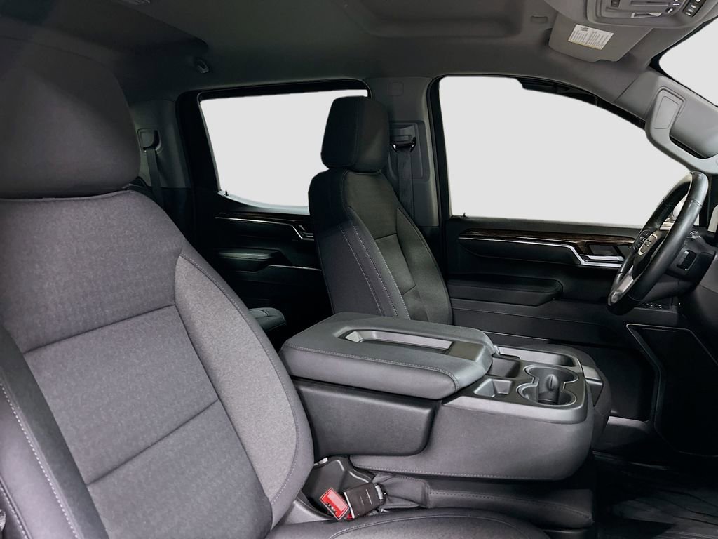 Used 2025 GMC Sierra 1500 SLE image 28